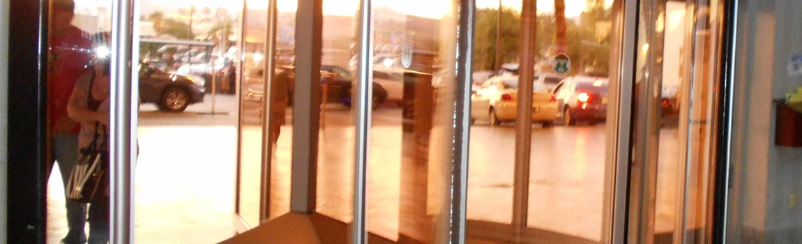 Storefront Glass Repair Cost in Bonita Springs